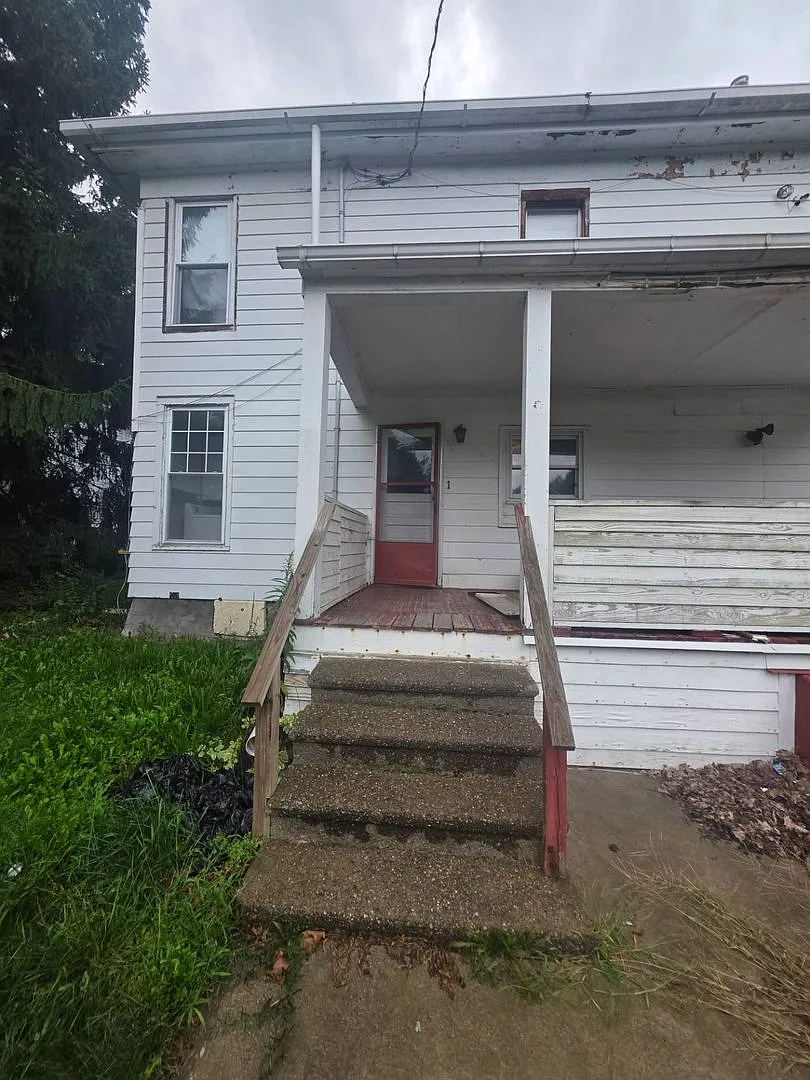 307 S Eagle St — Photo 4