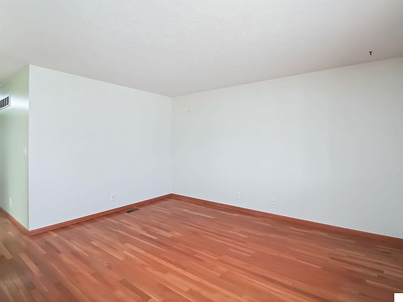 2nd image of 1517 SW 32nd St