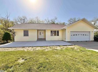 1005 N 16th St, Denison, IA 51442