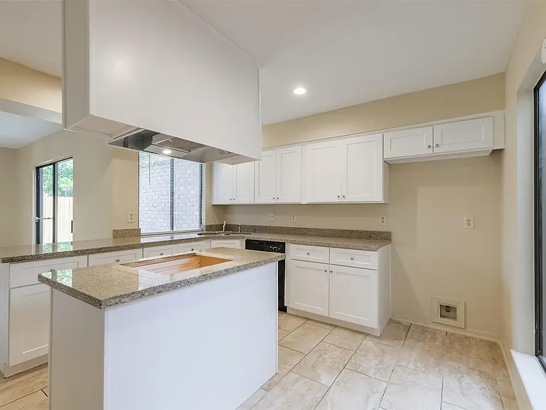 514 Shady Dale Dr — Photo 13