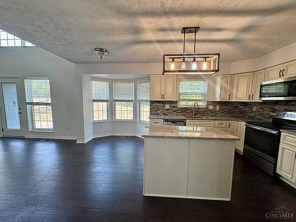 5th image of 3404 Woodside Dr