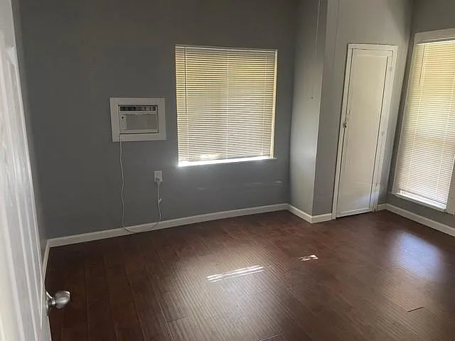 bedroom1