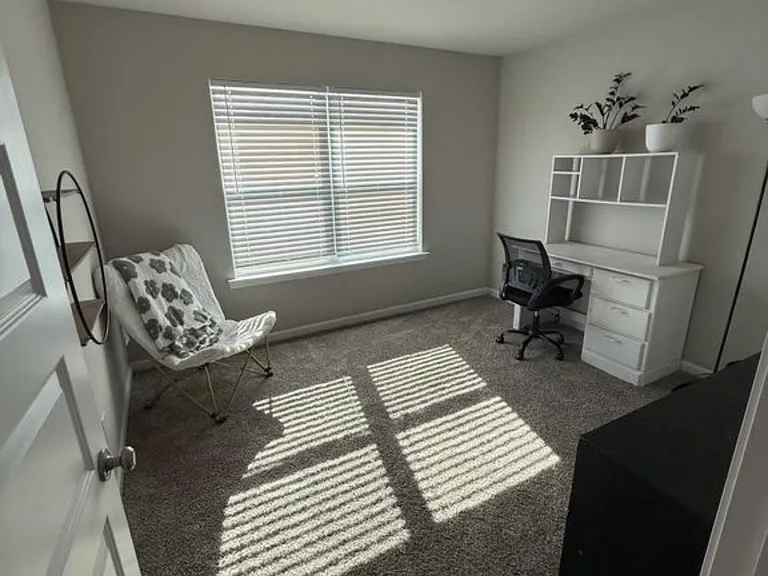 8284 Glenwood Way — Photo 10