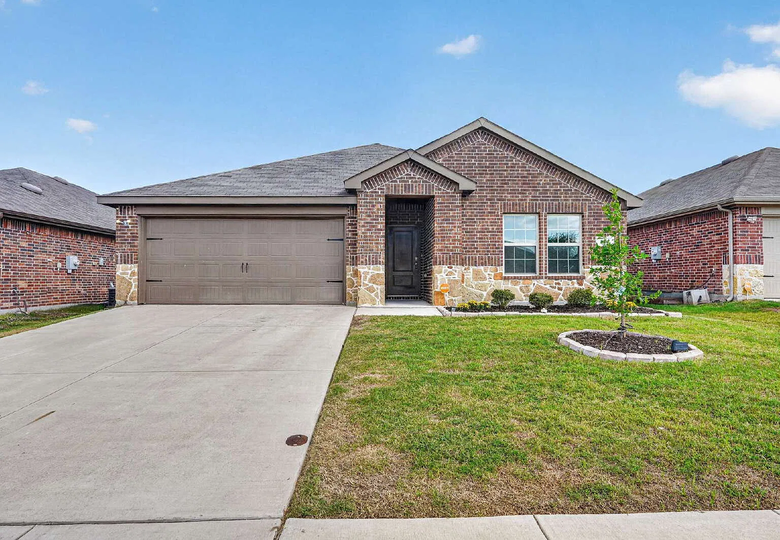 4 bed, 2.0 bath, 1880 sqft, $1,995 — Photo 1