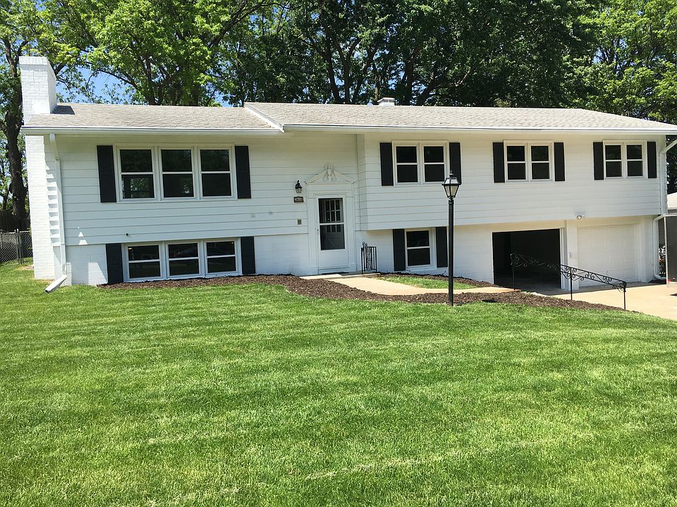1st image of 3616 S 107th Avenue Cir