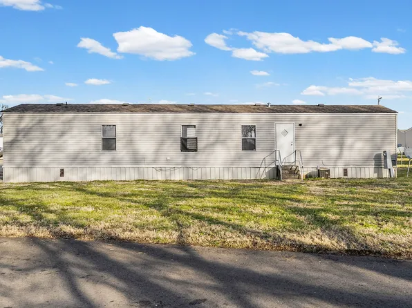 802 Monroe Ln, Oak Grove, KY 42262