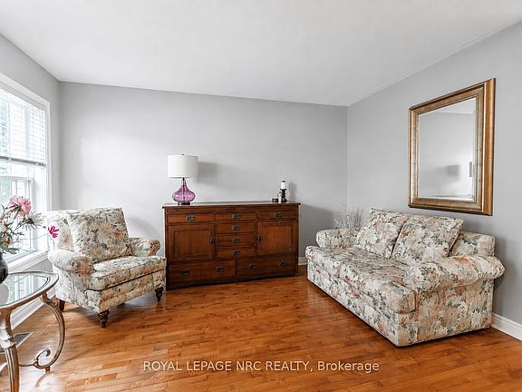 5th image of 111 Cole Cres