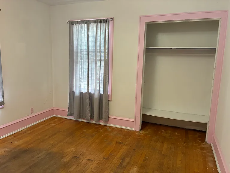 1818 E Kenwood Blvd — Photo 7