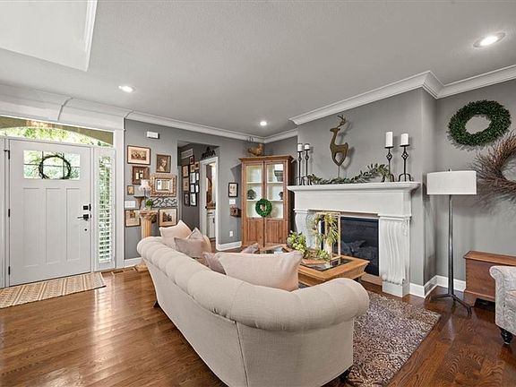 4th image of 8438 N Donnelly Ct