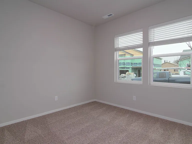 5507 W Georgetown Ln — Photo 15