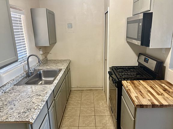 4th image of 4404 2nd St NW Unit 10