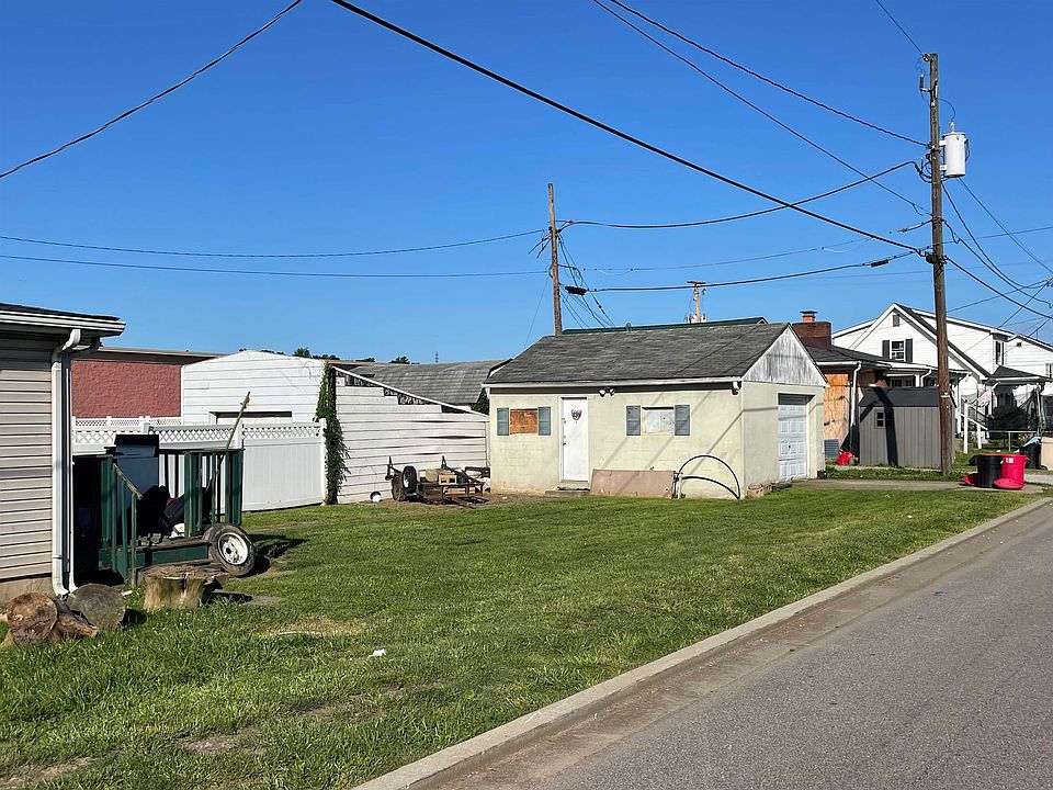2nd image of 301 14th St