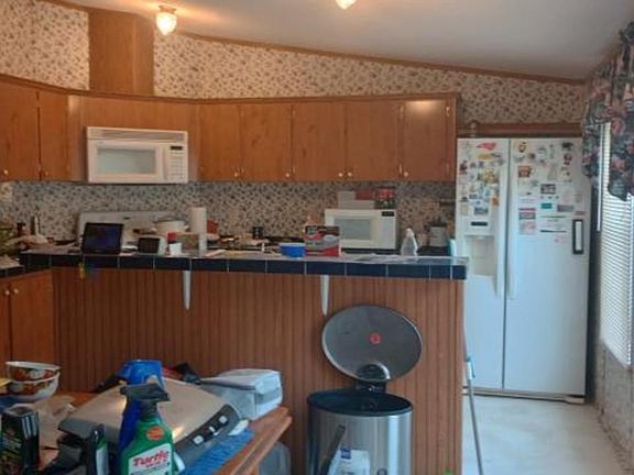 3rd image of 301 Devonshire Drive