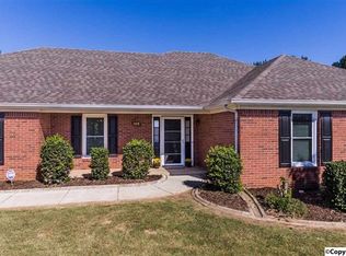 105 Silver Oak Ln NW, Huntsville, AL 35806