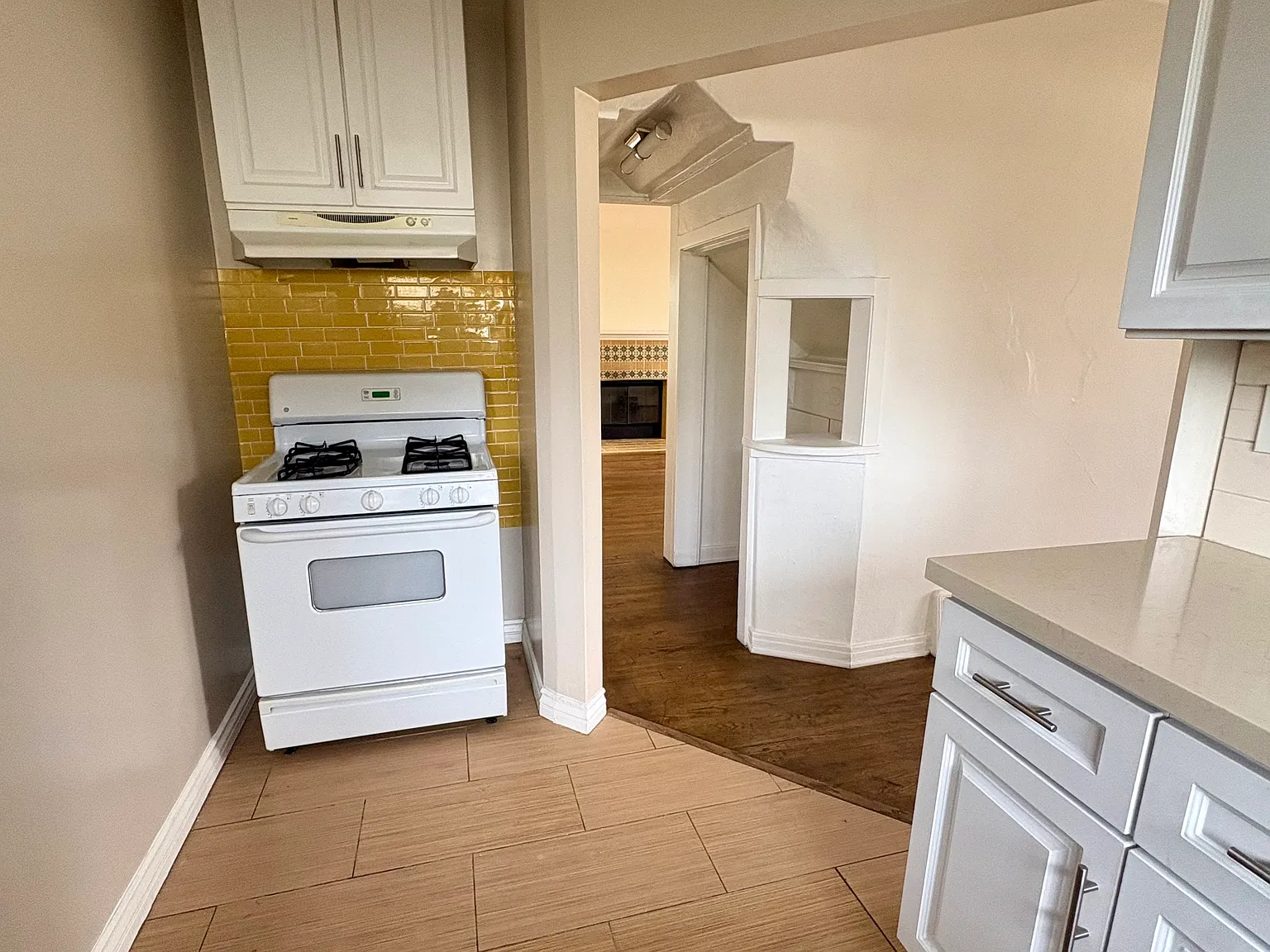 2 bed, 1100 sqft, $3,600 — Photo 4
