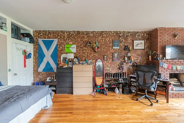 Rented by Corcoran | media 21