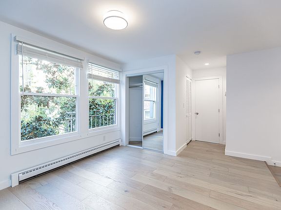 3rd image of 726 Bush St APT 202