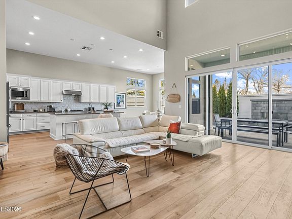 5th image of 715 W Pleasant Oak Trl