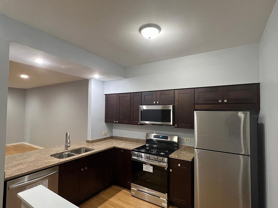 Updated Kitchen and Appliances