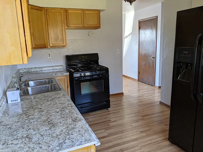 511 Chisholm Trl — Photo 2