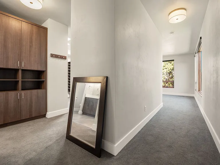 64144 Pioneer Loop — Photo 32