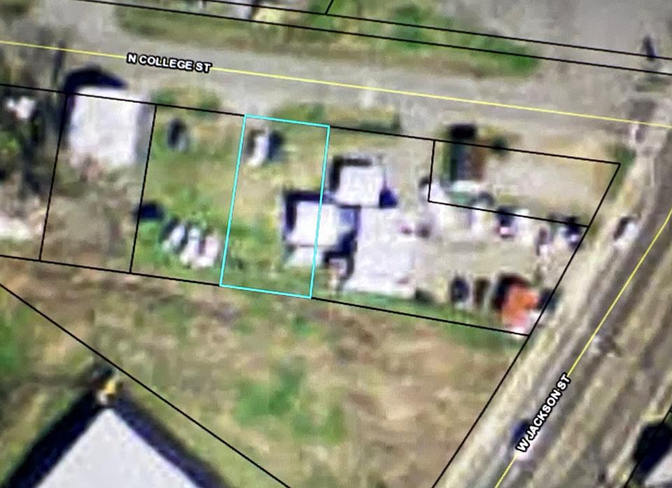 2nd image of 109 N College St