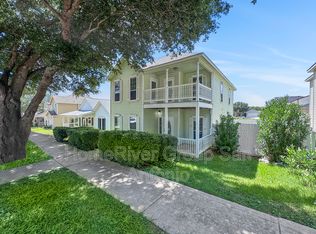 120 Whitewing Way, Floresville, TX 78114