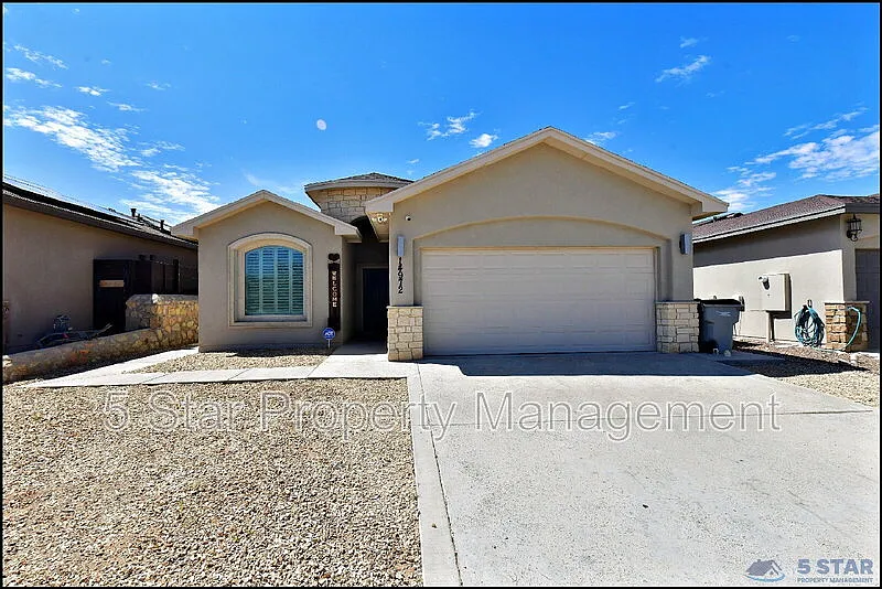 3 bed, 2.0 bath, 1594 sqft, $1,765 — Photo 3