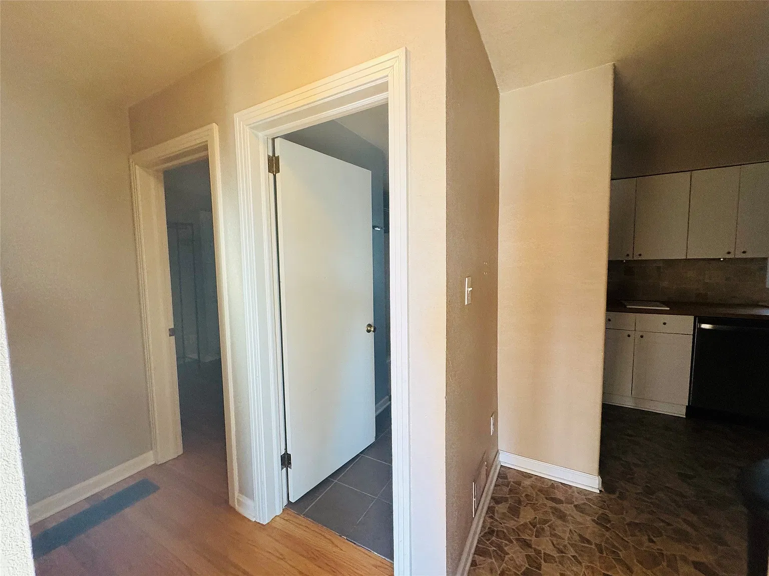 4 bed, 2.0 bath, 1540 sqft, $2,200 — Photo 3