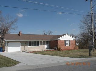 221 Quarry Dr, Lawrenceburg, IN 47025