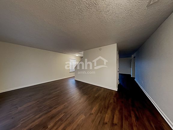 3rd image of 6241 N Woodhaven Dr