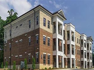 324 E Matthews St #201, Matthews, NC 28105