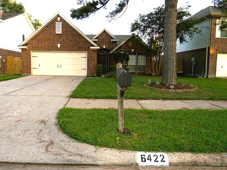 6422 Founding Dr — Photo 1