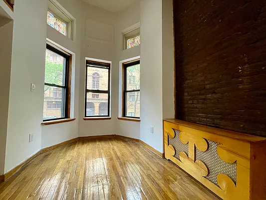 Rented by Building Equity Real Estate LLC | media 15