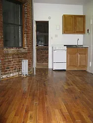 Rented by Tower Brokerage