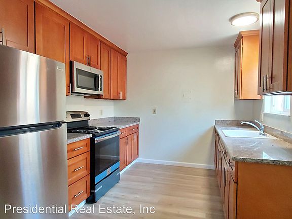 2nd image of 834 Opal Dr #1
