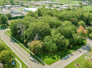 76 Elizabeth Dr, Lockport, NY 14094