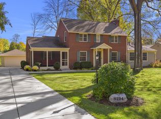 8124 N Poplar Dr, Fox Pt, WI 53217