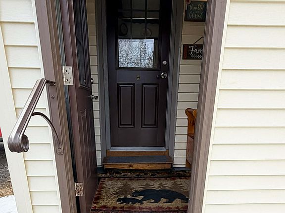 3rd image of 178 Main Road S