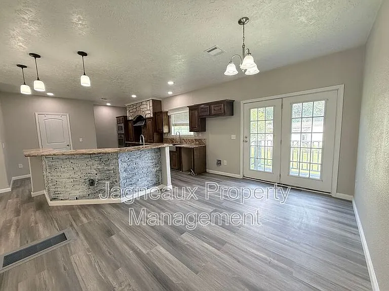 816 Shady Ln — Photo 26