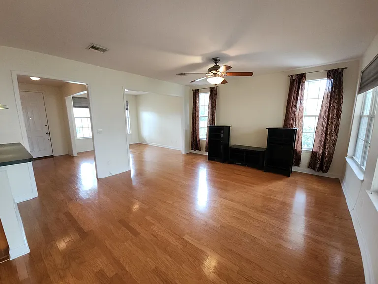 3625 Longfellow Rd — Photo 9