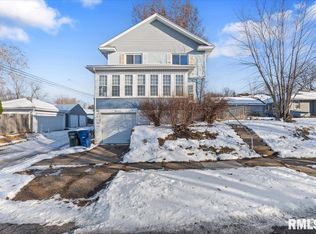 2111 Mississippi Ave, Davenport, IA 52803