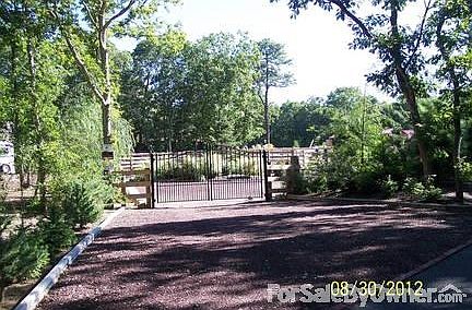 Gated Access
						:
						Second gated access to training ring and walkways to the Home