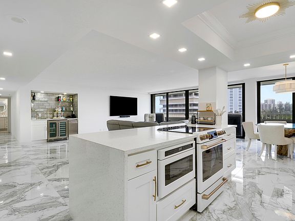4th image of 5280 N Ocean Dr APT 2F