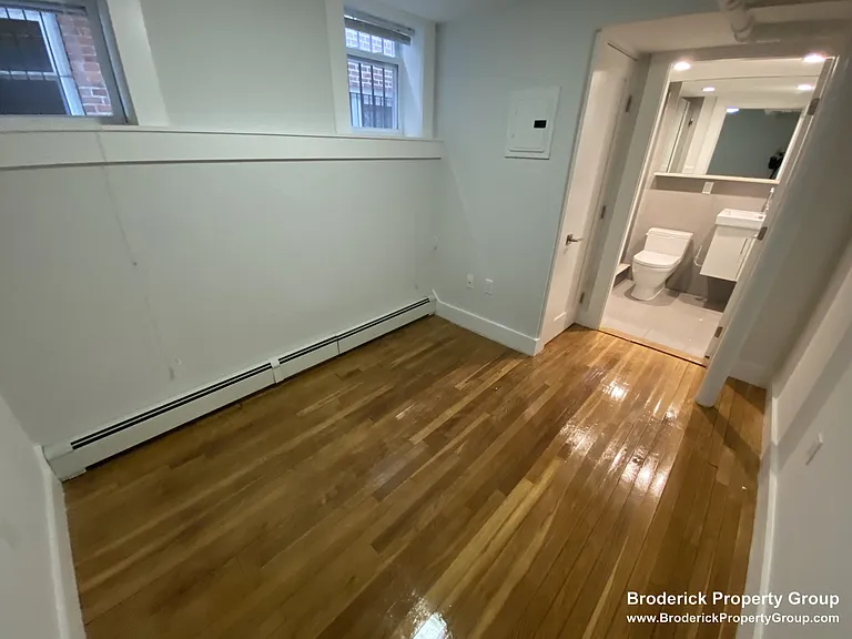 31 South St #B4 — Photo 20