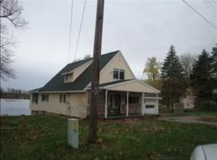 12469 S Crystal Lake Dr, Cement City, MI