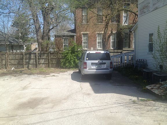 4th image of 818 N 10th St APT 2
