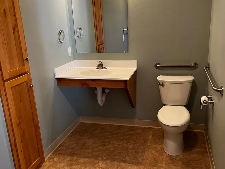 308 College Cir — Photo 9