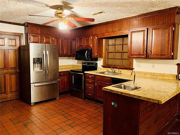 2nd image of 6223 Meadwood Cir