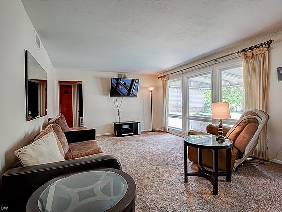5th image of 1538 Carole Cir
